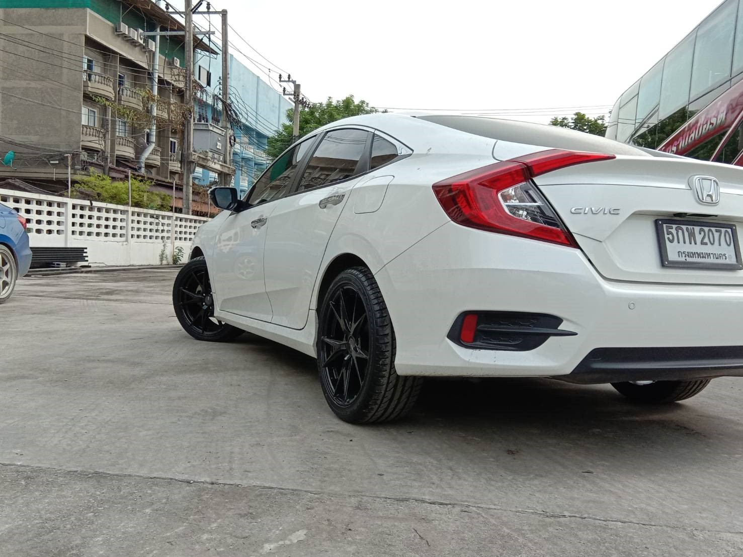 ล้อแท้ ENKEI PHOENIX ขอบ18 พร้อมยาง ชุด 29000 ปกติ 39000