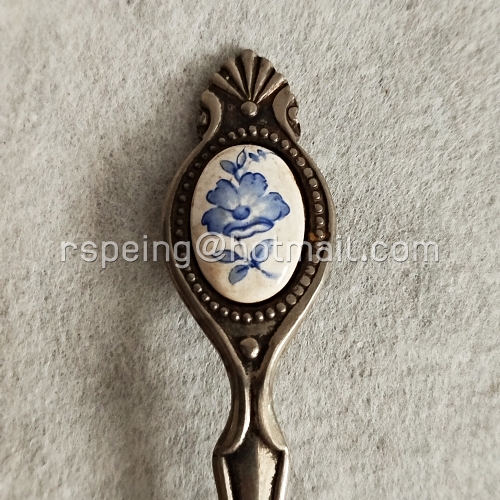 ช้อนคัปปิ้งสแตนเลส ปลายด้ามช้อนเป็นเซรามิกลายดอกไม้