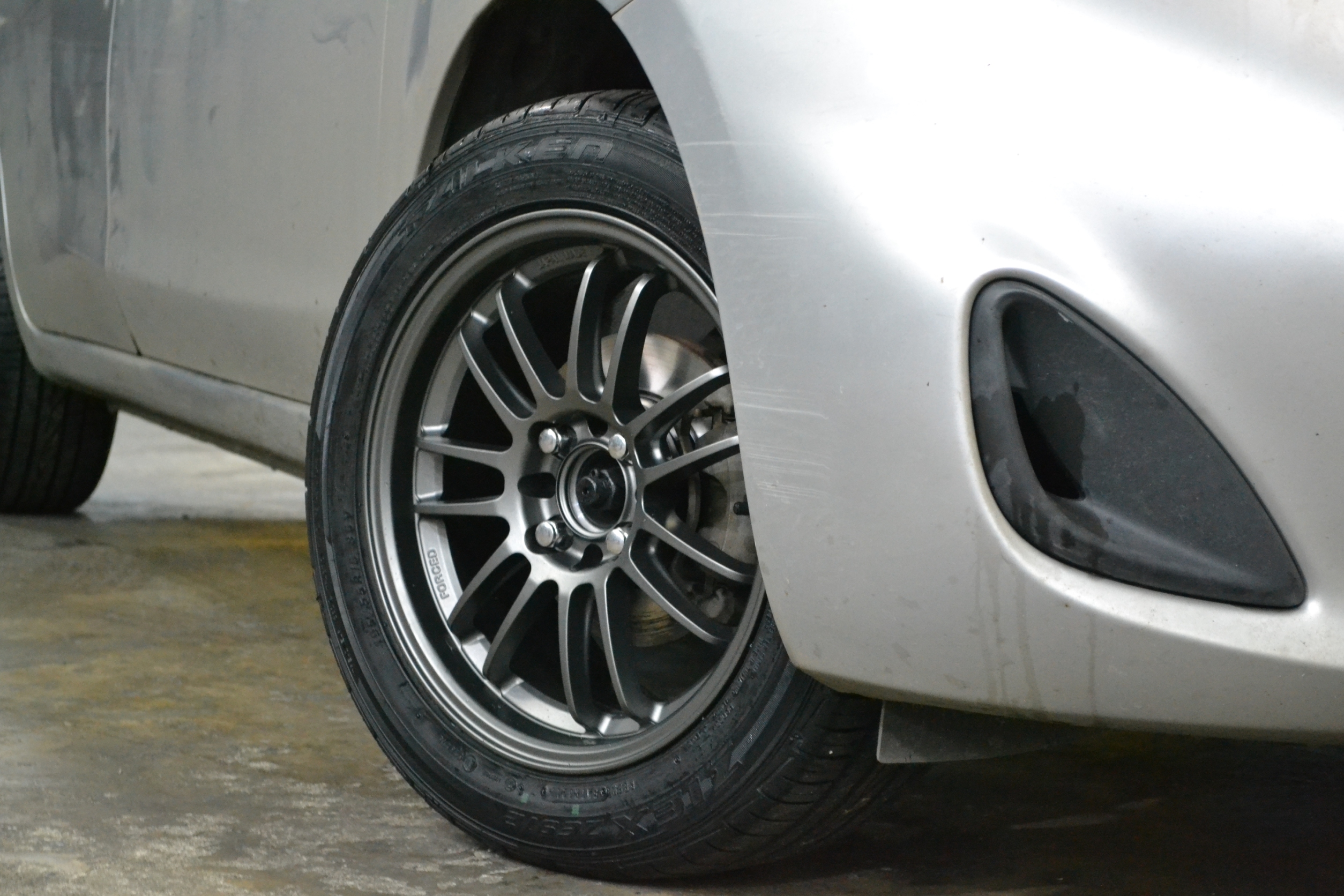 ล้อใหม่ RE30 ขอบ 15 พร้อมยาง ราคาถูก