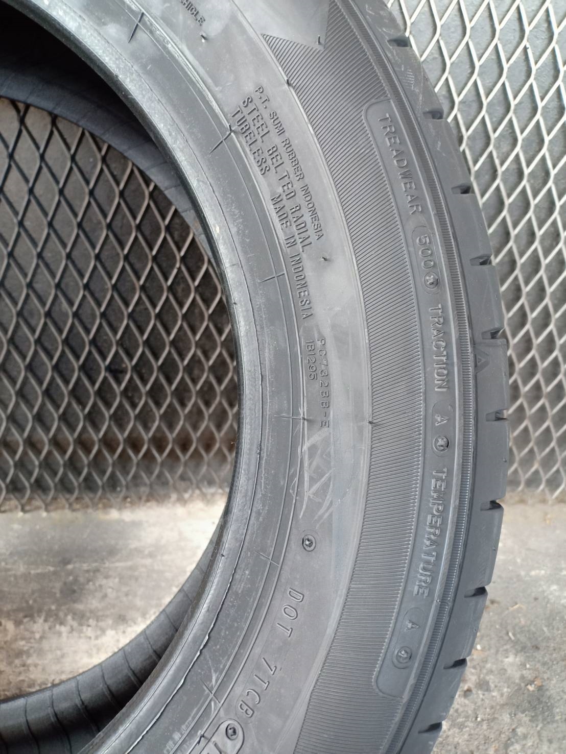 ยางใหม่ DUNLOP R1 195-60-15 ราคาถูก