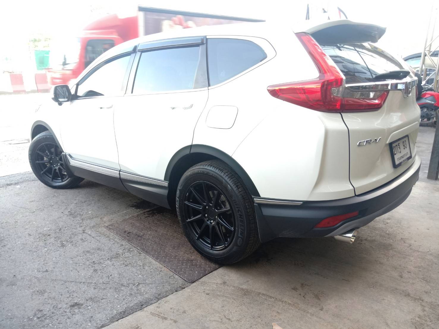 ล้อแท้ NICHE-ESSEN ขอบ18 ราคาโดน