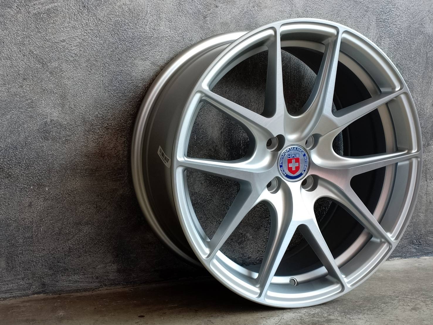 TK-HR (TL-003) 17X7.5 4X100 30 73.1 P/BRUSH SILVER FLAT