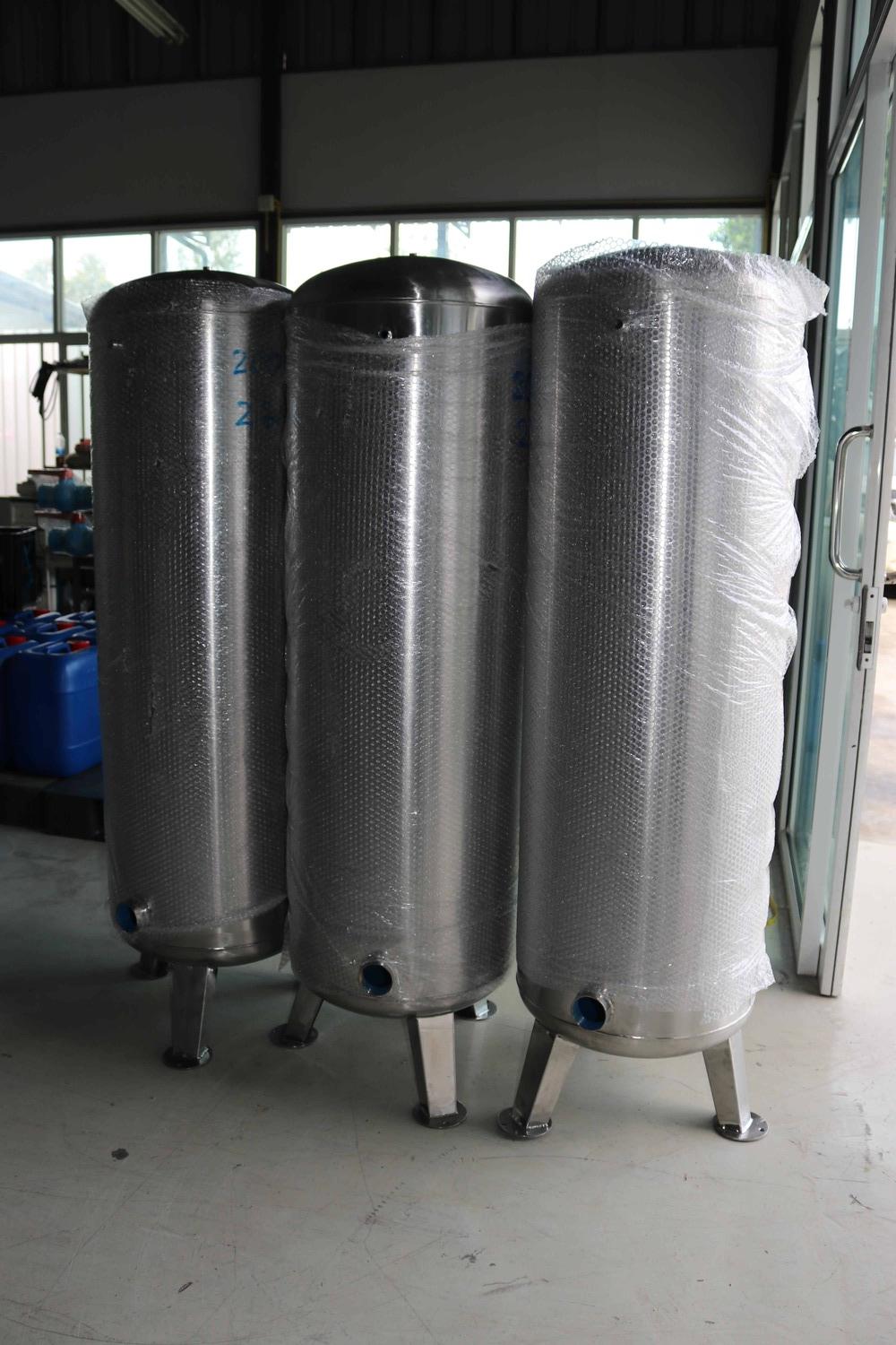 ถังกรองน้ําสแตนเลส16นิ้ว(40X150 ซม.)หนา 2 มม.ท่อ 1 นิ้ว