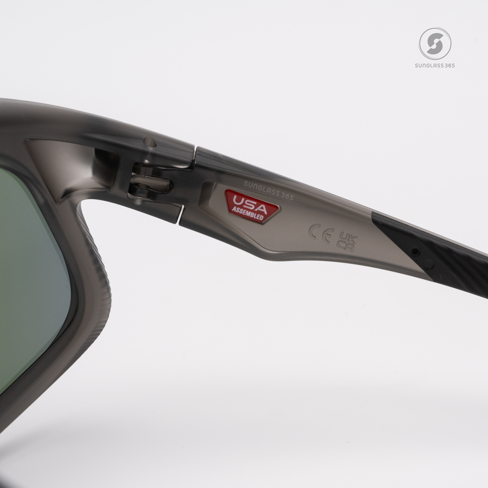 Oakley RSLV OO9484D-03 Matte Black Prizm Sapphire