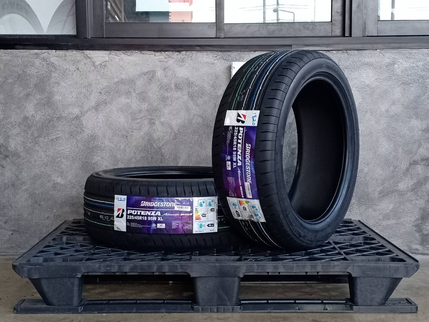 BRIDGESTONE POTENZA RE004 225/45R18 95W XL THAILAND