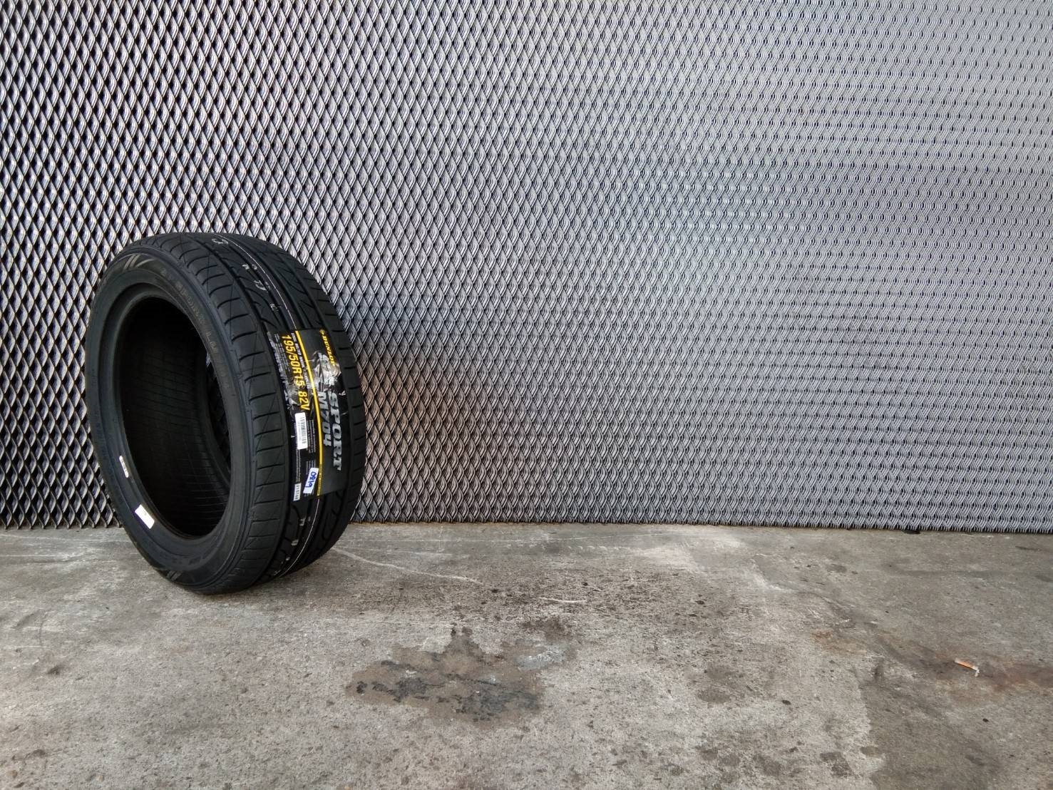 #แนะนำยางรถยนต์ ยี่ห้อ #DUNLOP #LM704 #คุณภาพดีเยี่ยม #ราคามิตรภาพ #สำหรับรถเก๋งขนาดเล็ก ขอบ15"นิ้ว