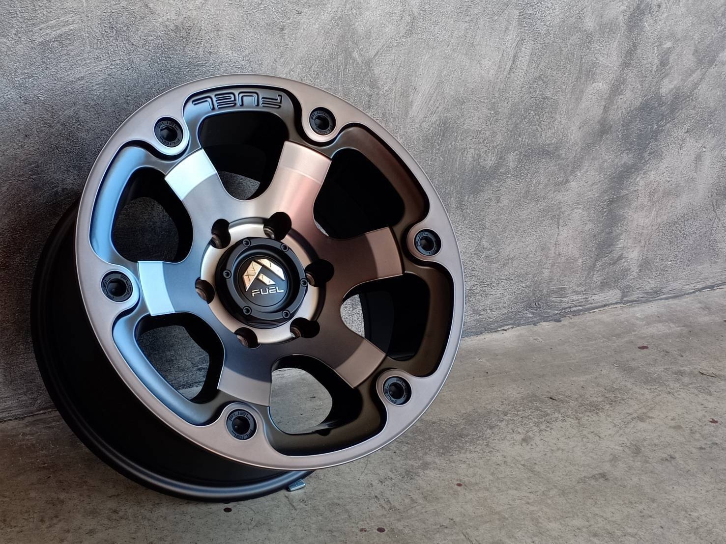 FUEL-BEAST 16X8 6X139.7 0 108 BLACK/MACHINED DDT