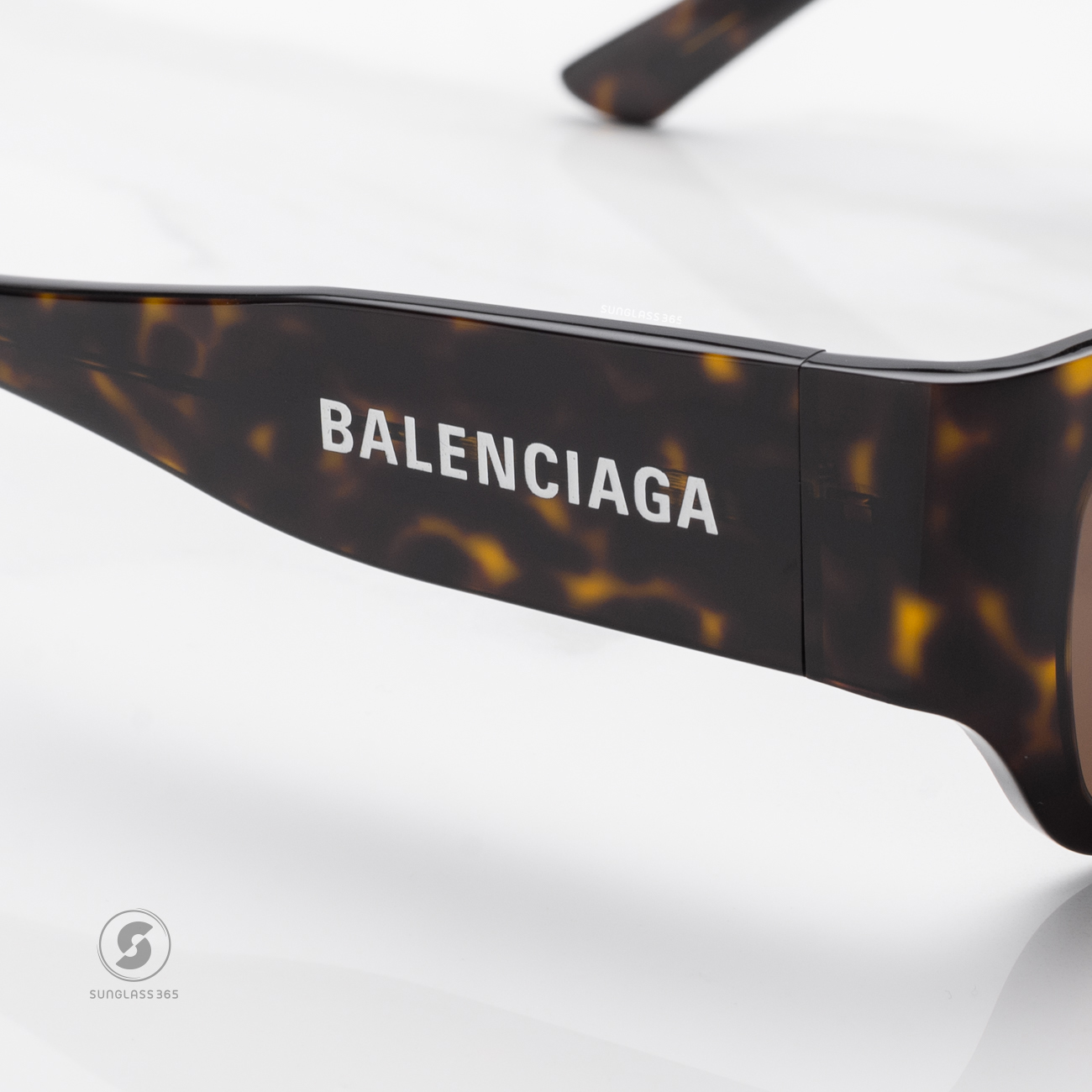 แว่นกันแดด Balenciaga BB0331SK 002