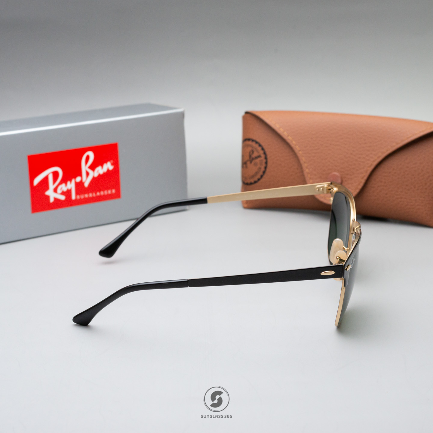 Ray-Ban RB3716 187 Clubmaster Metal Gold Top Black