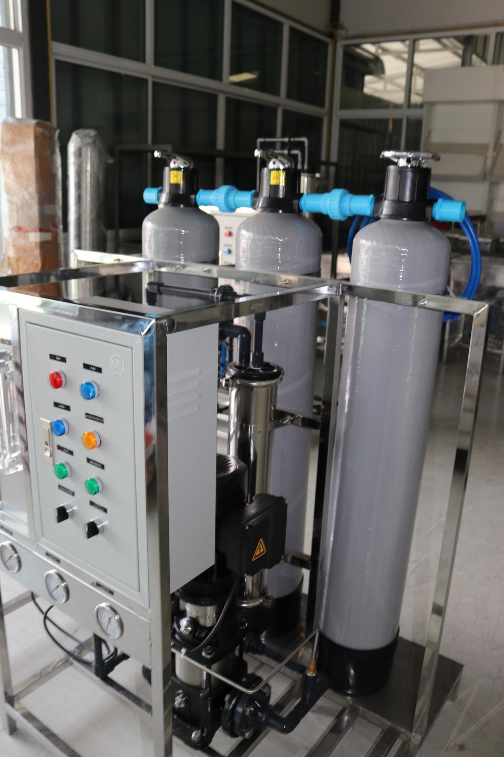 เครื่องกรองน้ำระบบSOFT+RO ขนาด 3,000 ลิตร/วัน