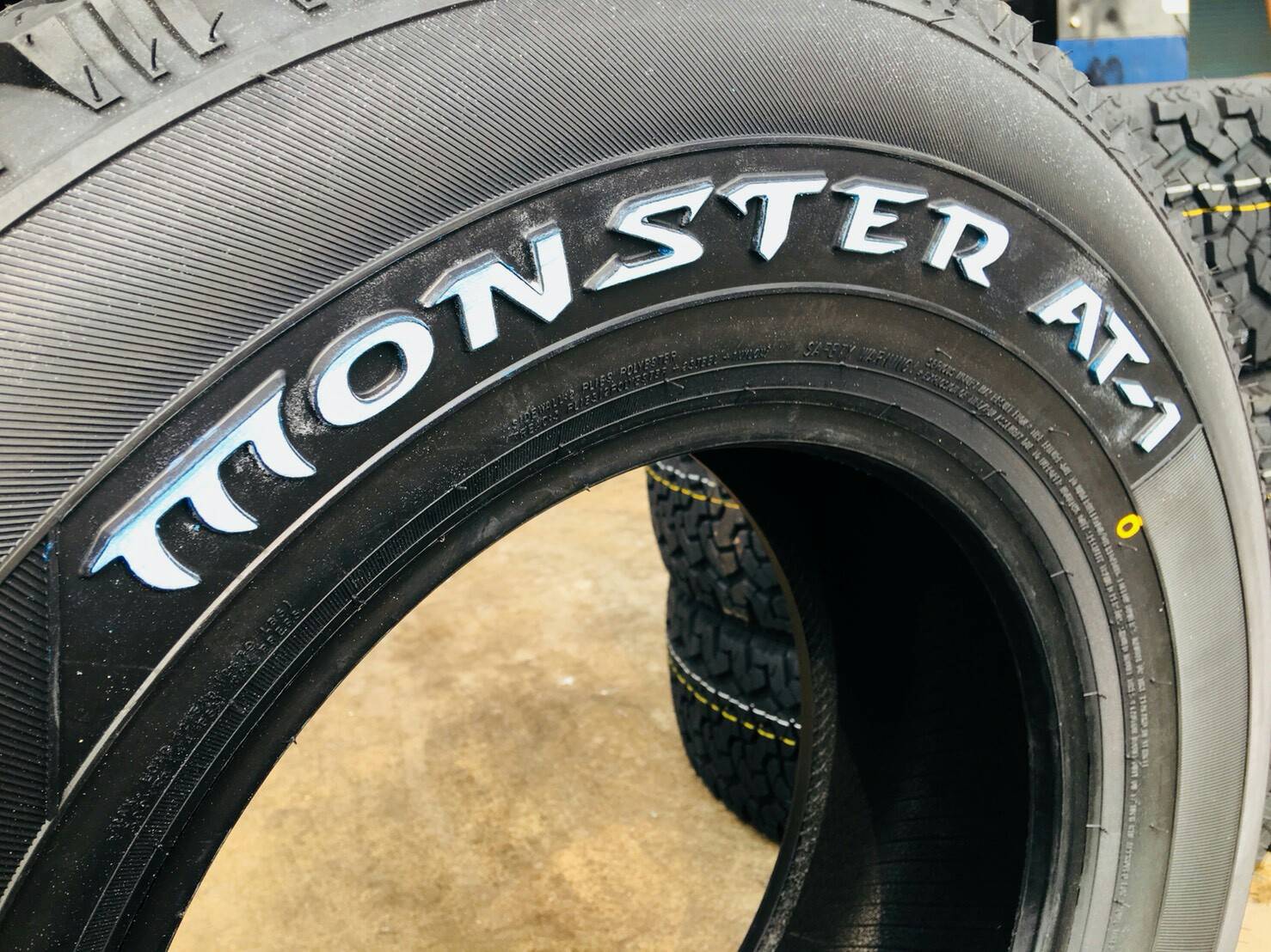 MONSTER AT-1 265/70R17 ยาง AT ขอบขาว
