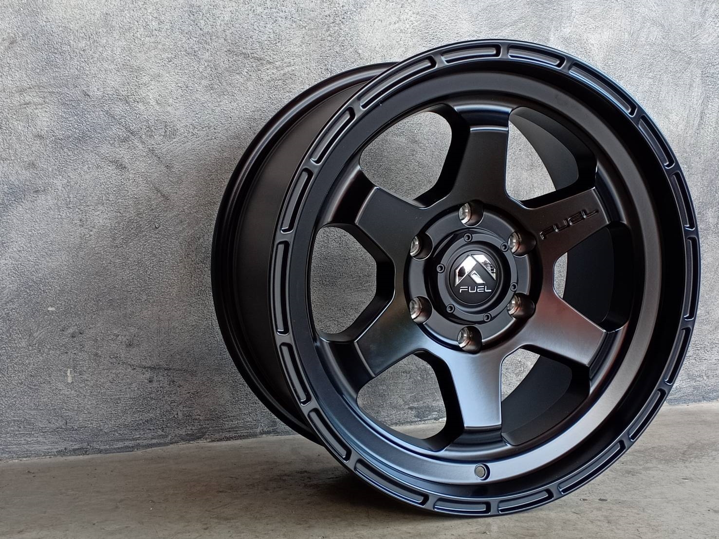 FUEL-SHOK 18X9 6X139.7 +20 106.1 MATTE BLACK