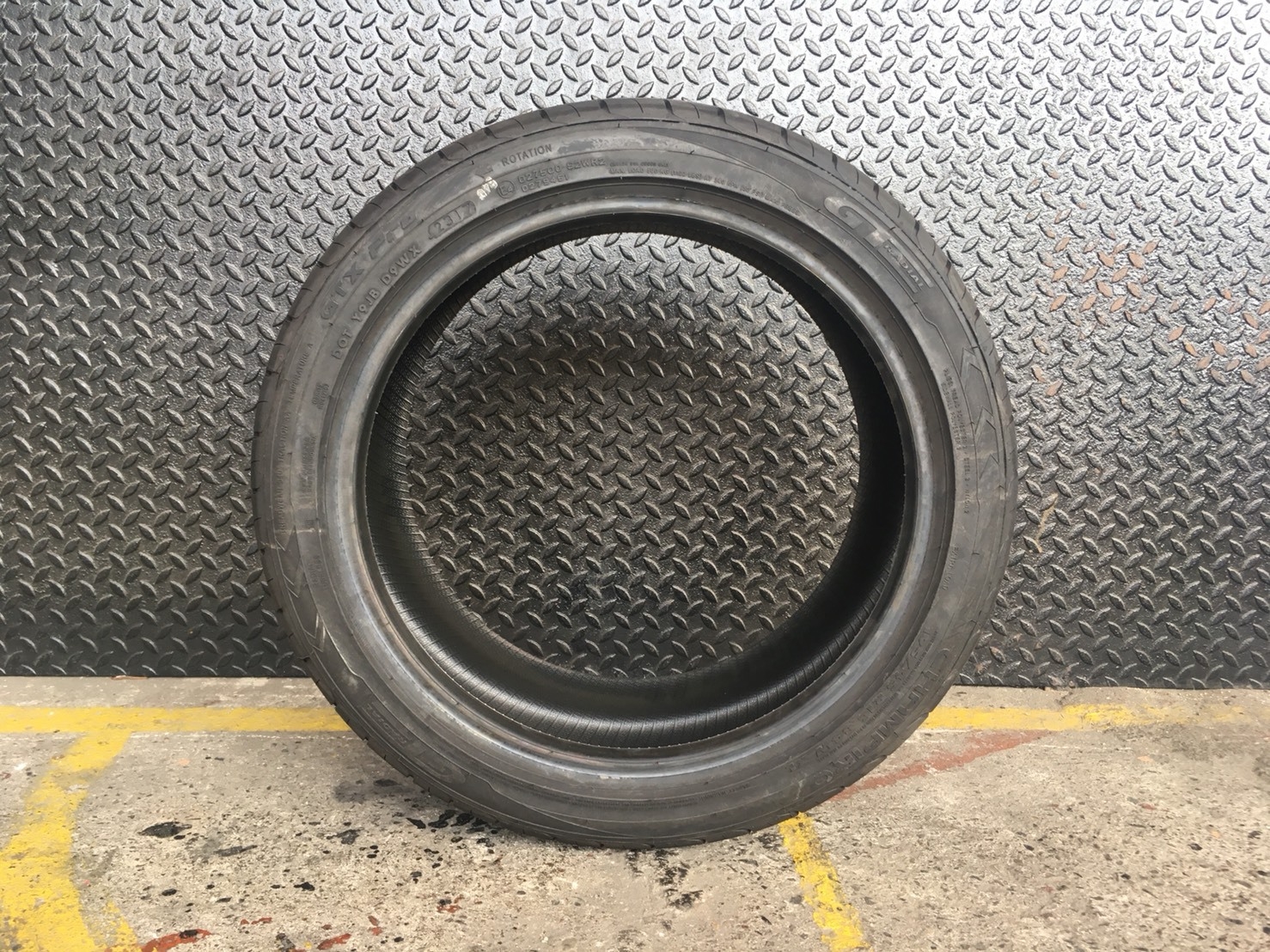 GT-RADIAL CHAMPIRO GTX PRO 195-45-16 เส้น 1500