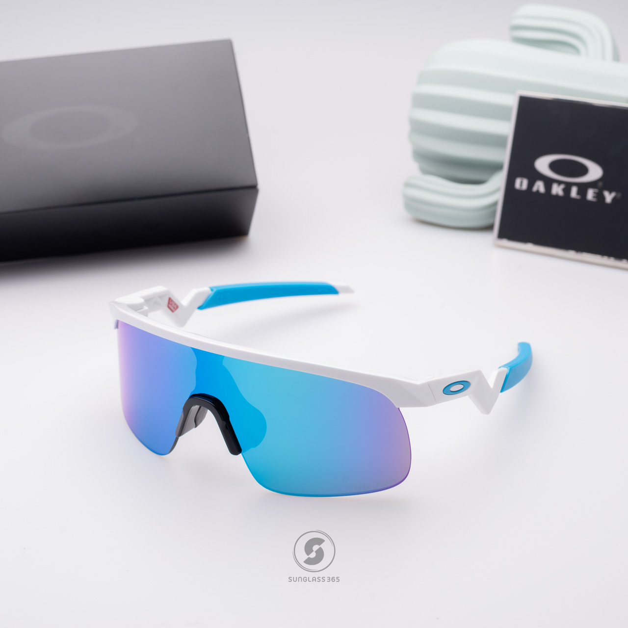 Oakley Resistor OJ9010-07 Polished White Prizm Sahhpire