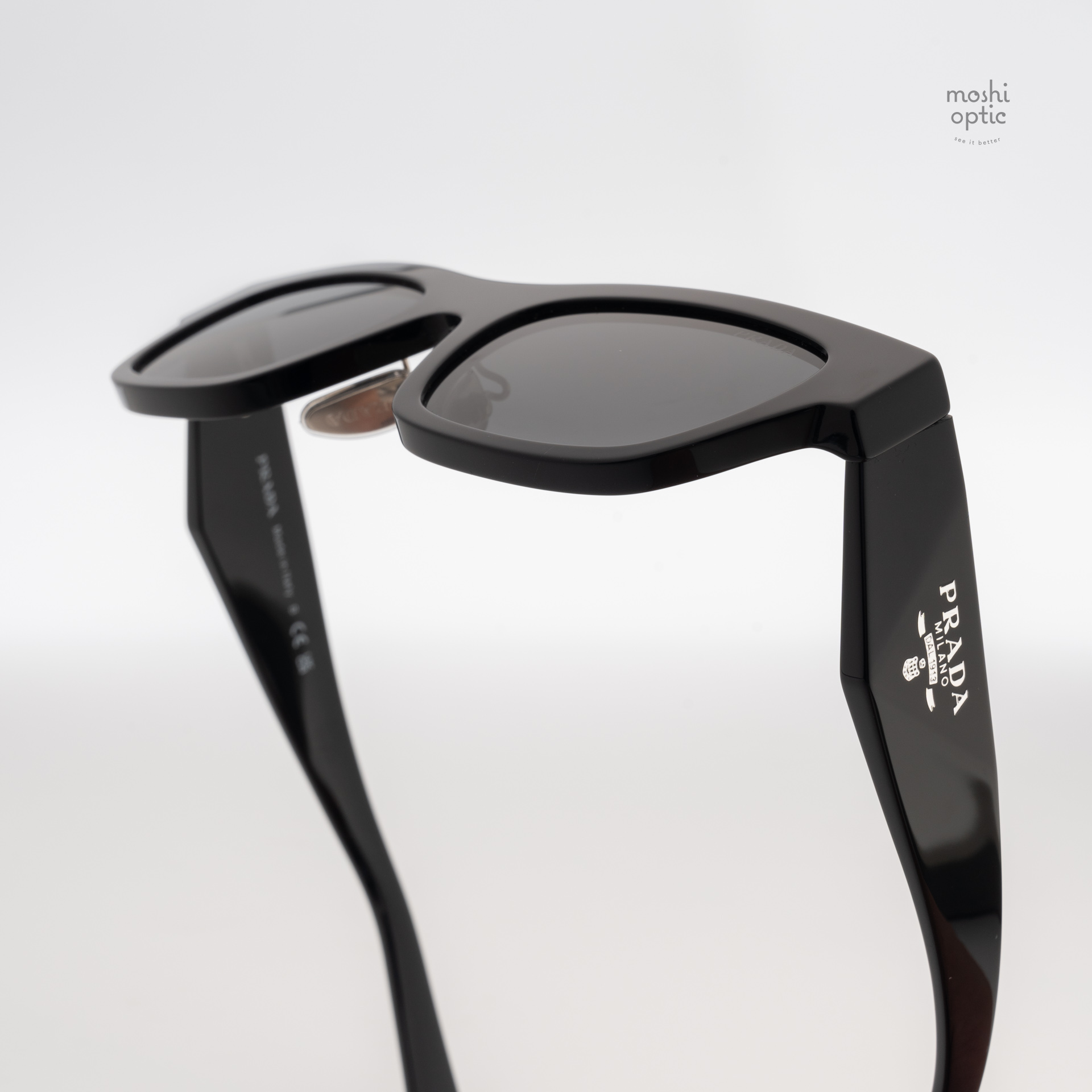 แว่นกันแดด PRADA PRB09SF 16K08Z