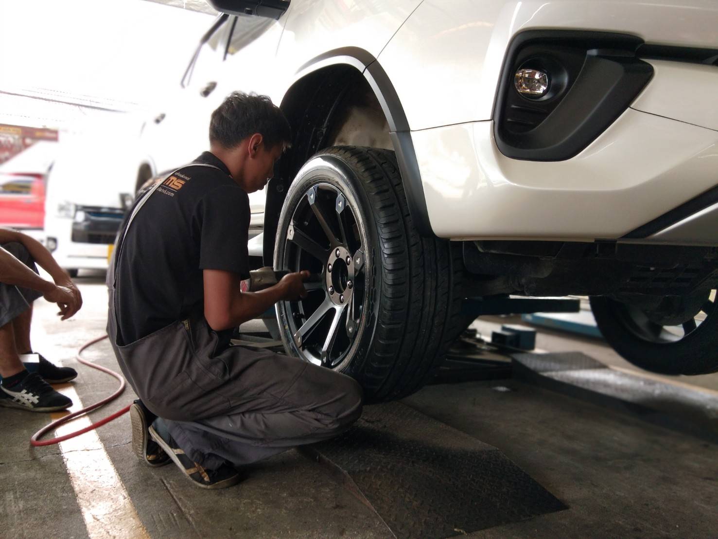 ล้อแท้ MICKEY THOMPSON ROUSH ขอบ20