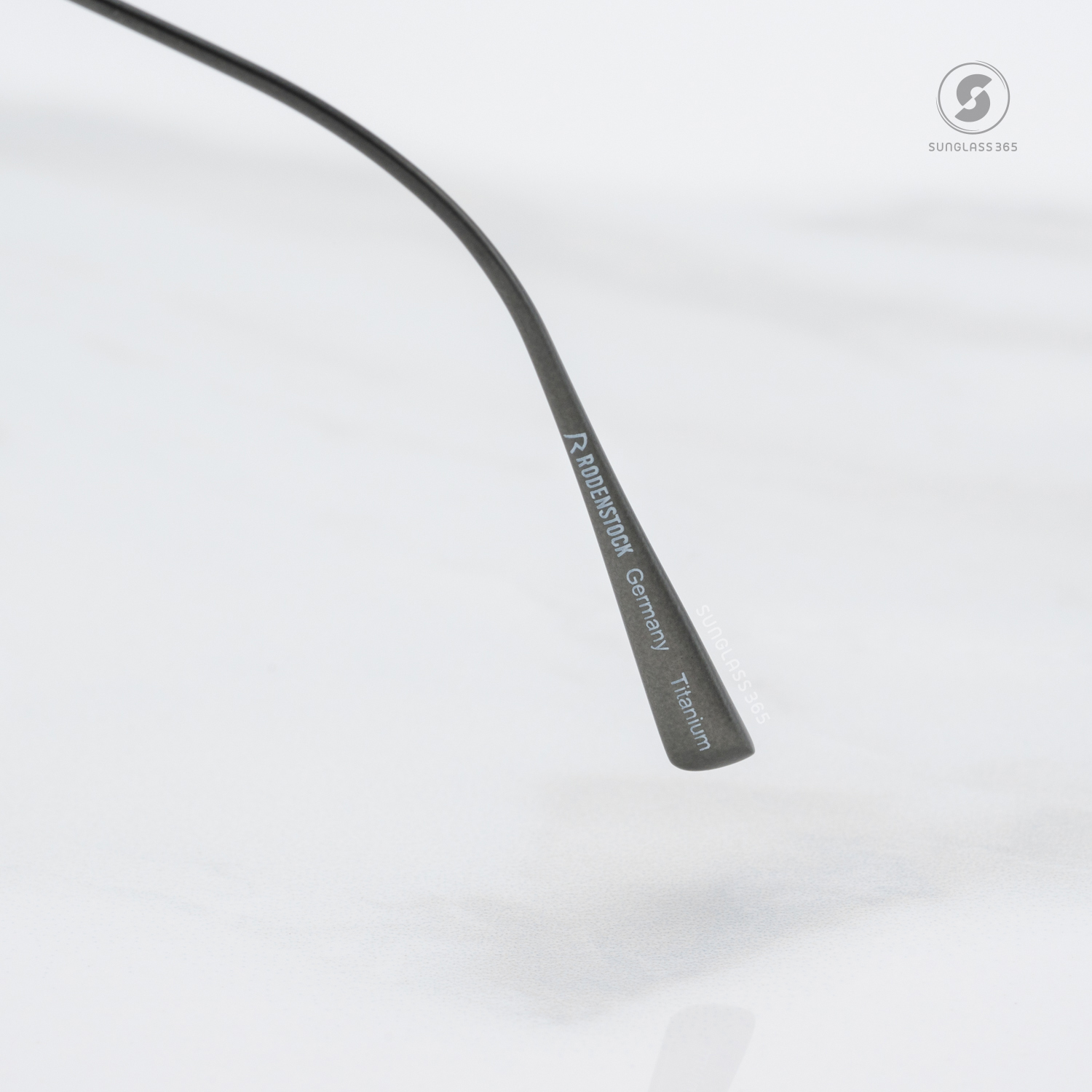 แว่นสายตา RODENSTOCK R7117 C