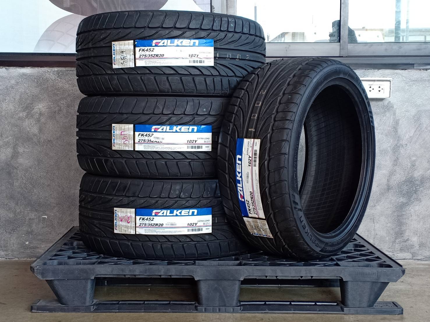FALKEN 275/35ZR20 FK452 102Y MADE IN THAILAND