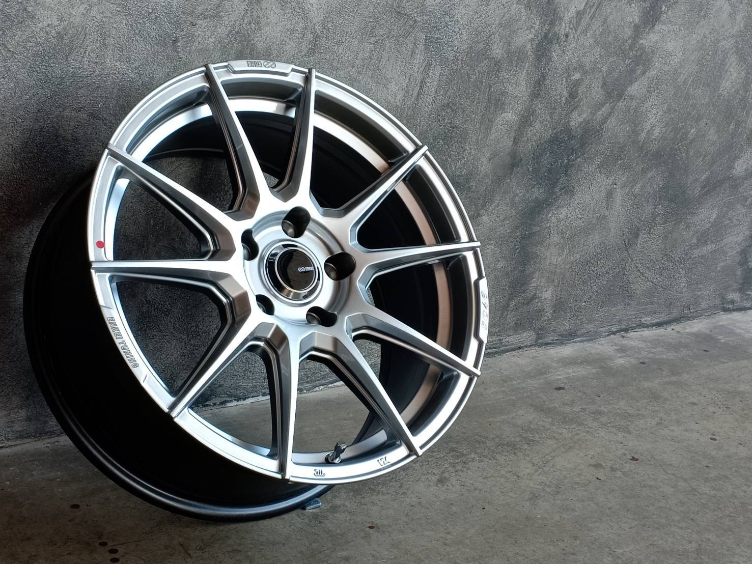 ENKEI TUNING SC46 17X7.5 5H114.3 ต้องการส่วนลดราคาพิเศษ กรุณาสอบถาม