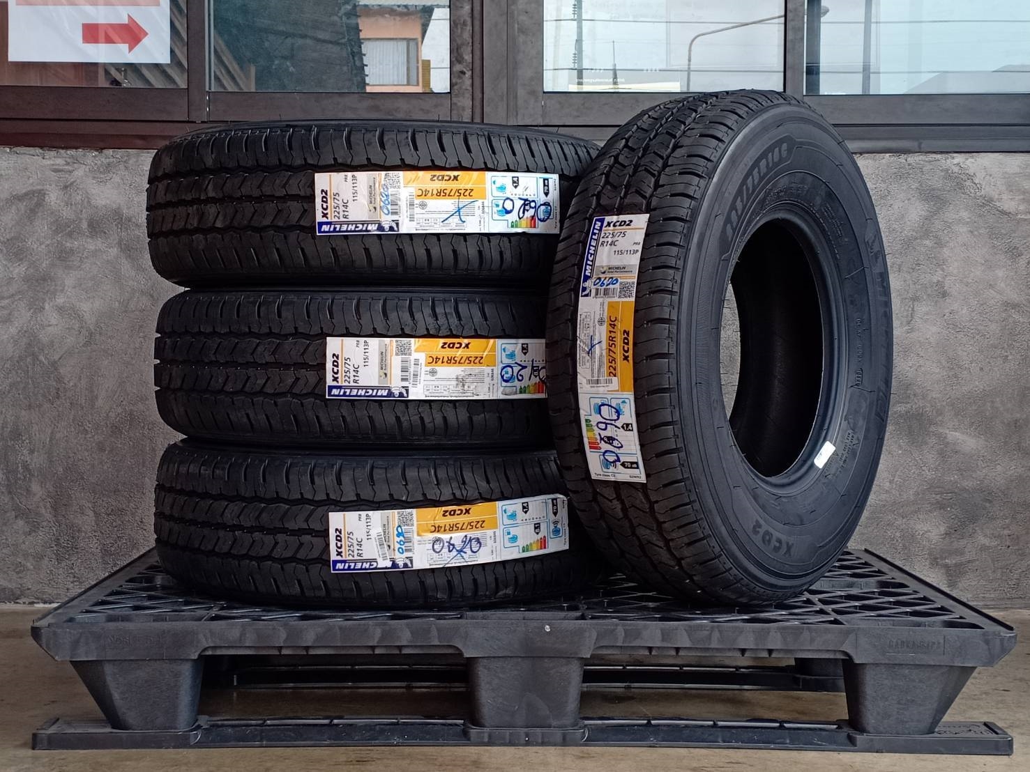MICHELIN XCD2 225/75R14 ปี20