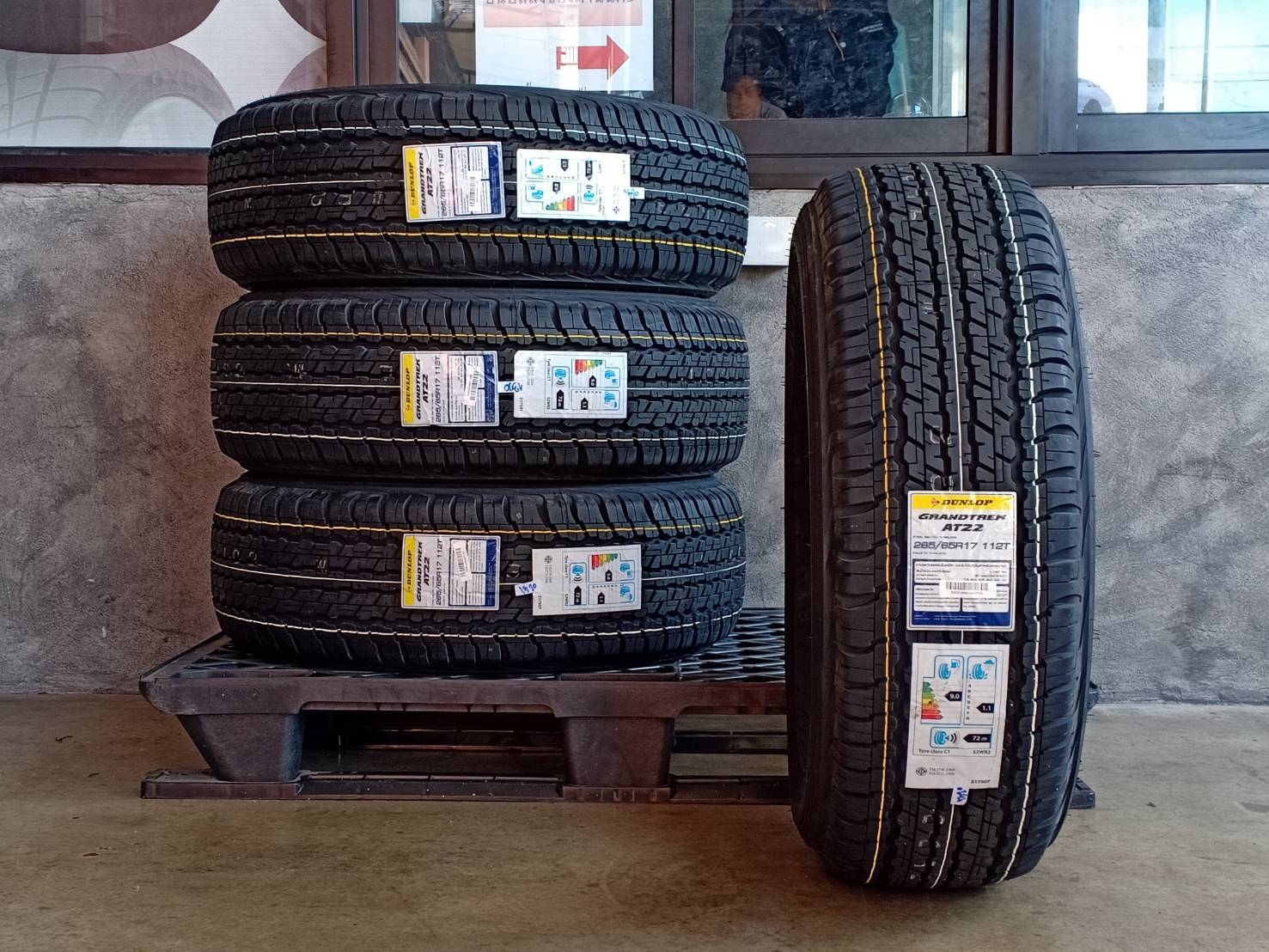 DUNLOP 265/65R17 GRANDTREK AT22 112T MADE IN THAILAND