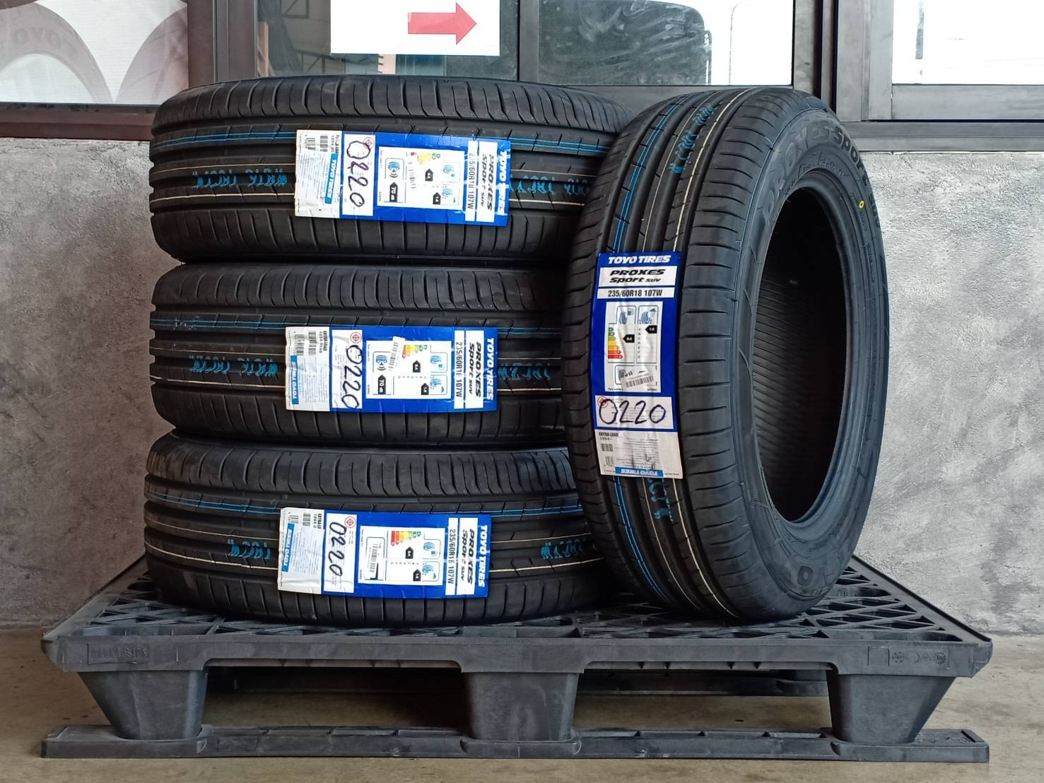 TOYO 235/60R18 PROXES SPORT SUV 107W MADE IN JAPAN