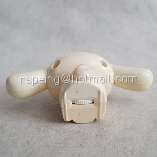 แมคโดนัลด์ แฮปปี้ มีล ทอยส์ 2009 : ซินเนมอนโรลถือถุงเฟรนช์ฟรายส์ McDonald’s Happy Meal Toys 2009 : Cinnamonroll
