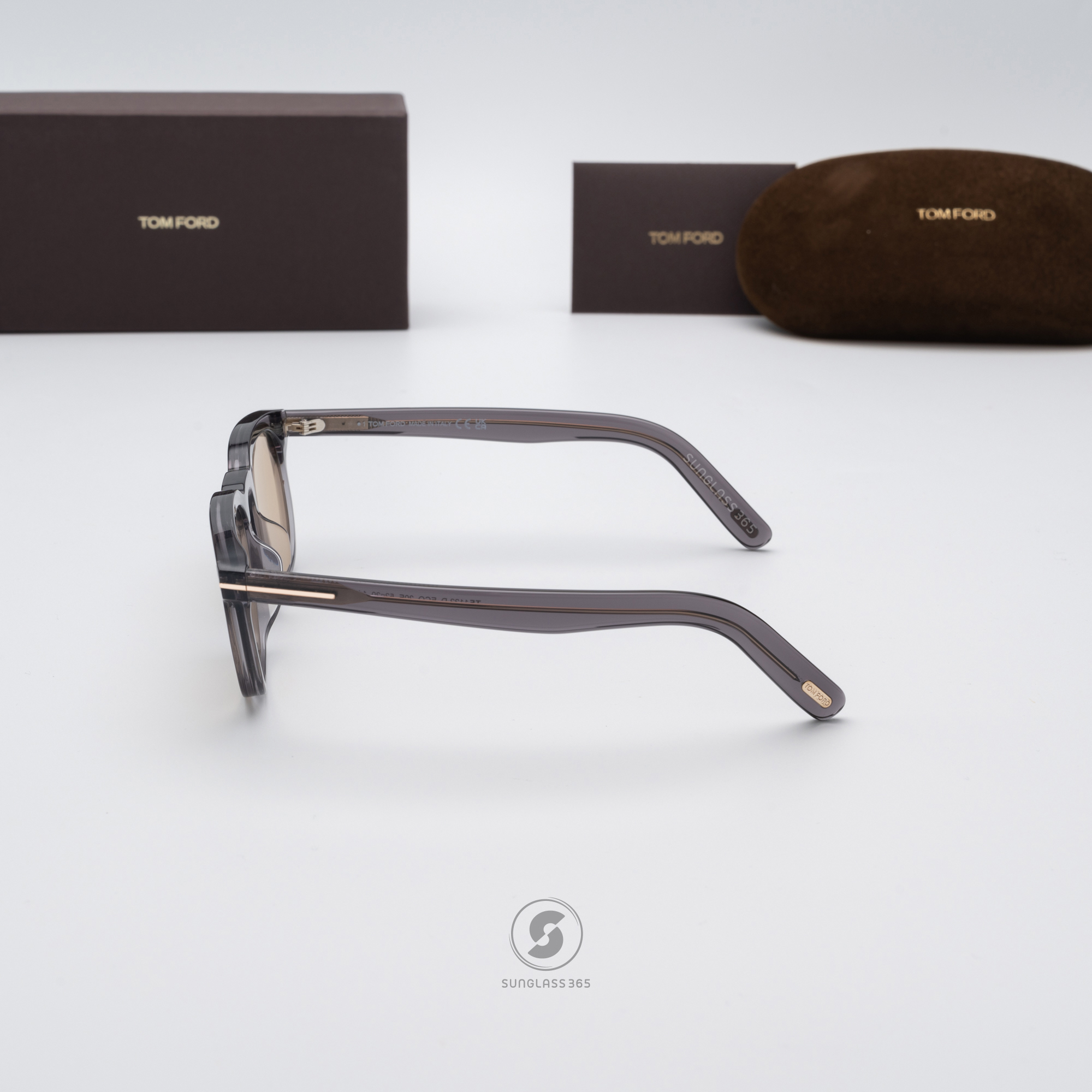 แว่นกันแดด TOM FORD TF1122-D 20E