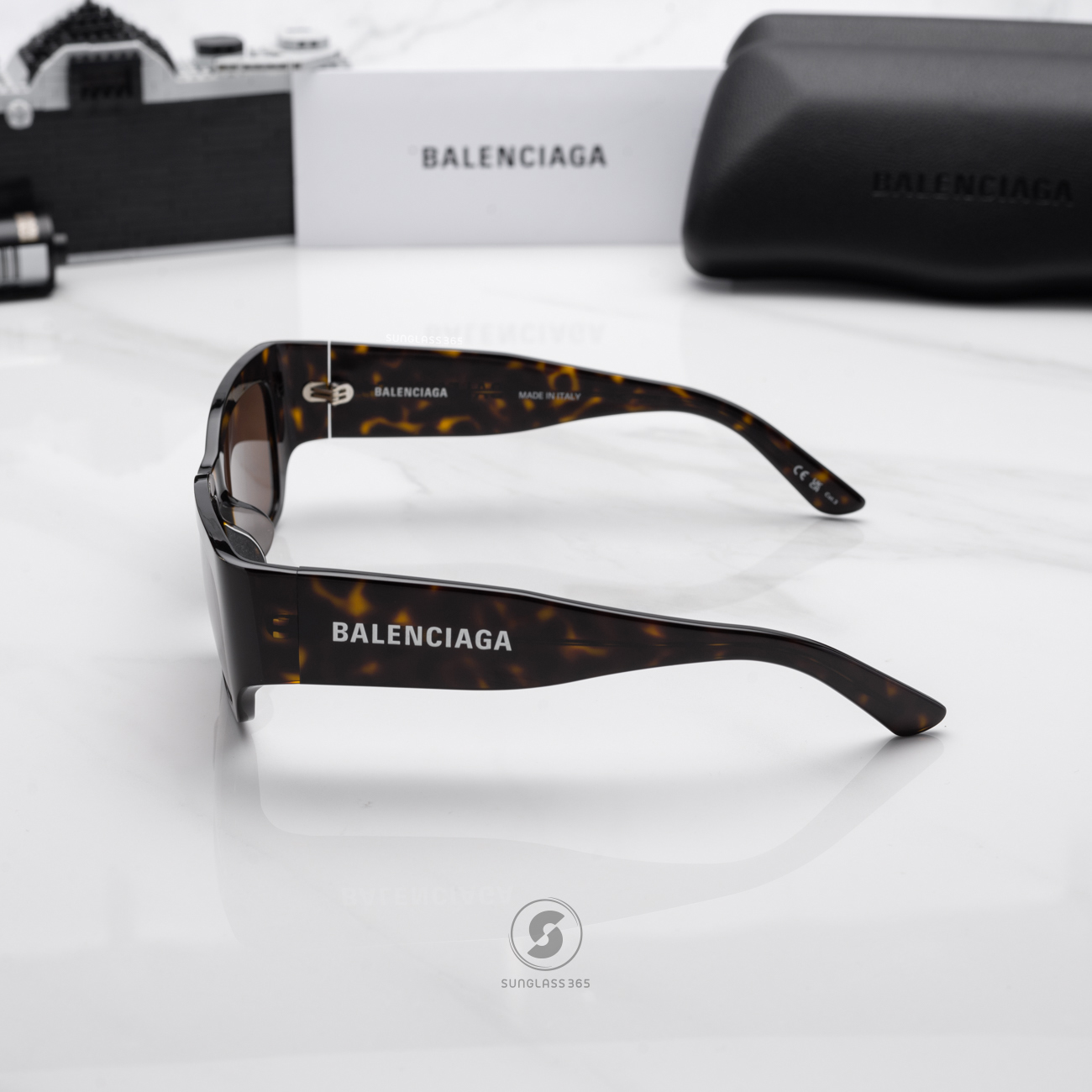 แว่นกันแดด Balenciaga BB0331SK 002