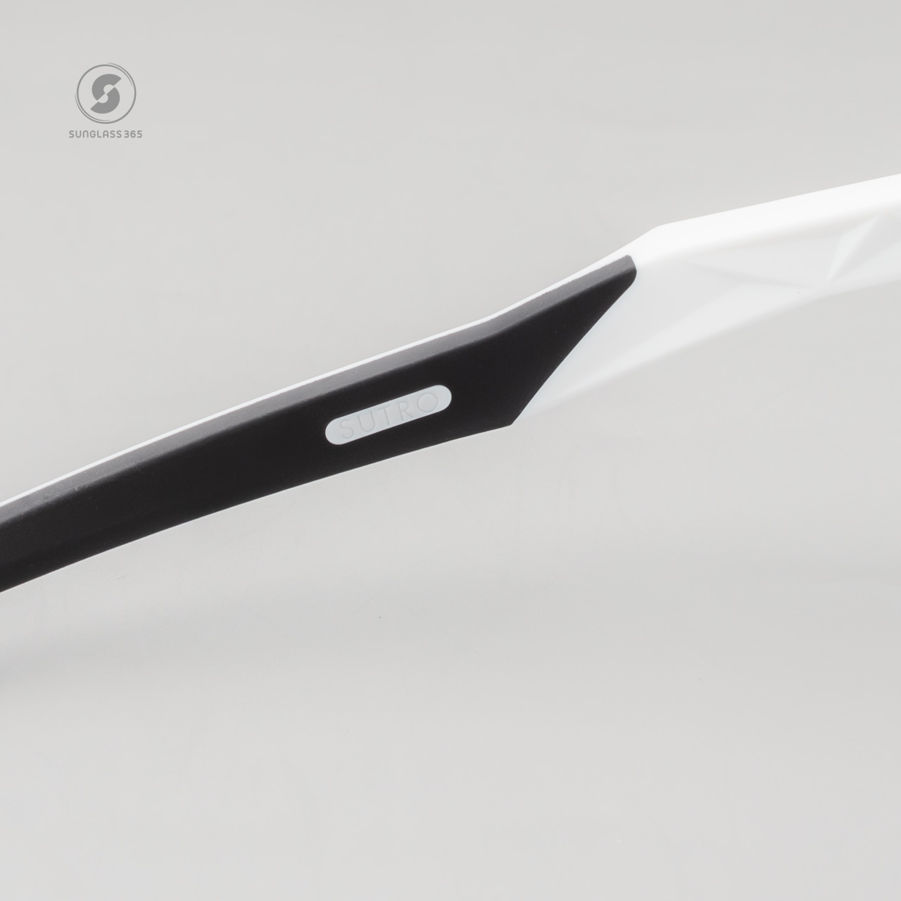 OAKLEY OO9465-04 Sutro Lite Sweep Matte White