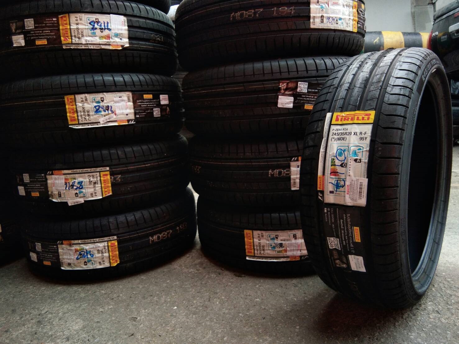 PIRELLI PZERO RFT (PZ4) 275/30-20เส้น เส้น 16000 ปกติ 22500 ปี16 ราคาพิเศษ จำนวนจำกัด