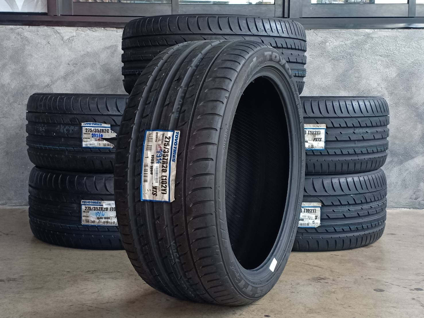ยางใหม่ TOYO T1SPORT 275/35-20 เส้น 3900 ปกติ 12000