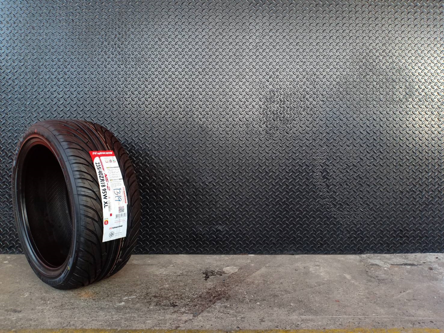 ยางใหม่ NANKANG NS2 235/40-18 ปี19 มาใหม่ ราคาใหม่