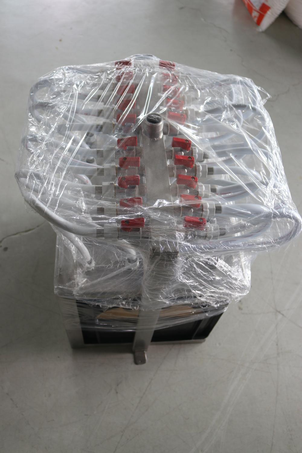 เครื่องล้างขวดน้ำดื่ม12หัว พร้อมปั๊มแผ่นล๊อคคอขวดราคาถูก