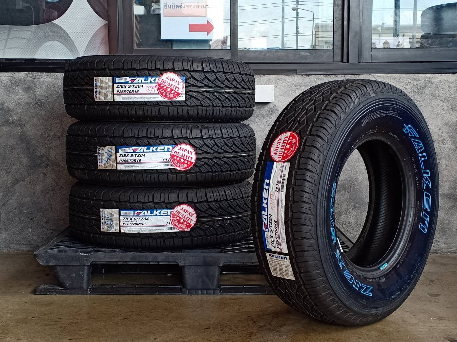 FALKEN 265/70R16 ZIEX S/TZ04 111S (ตัวหนังสือขาว) MADE IN THAILAND