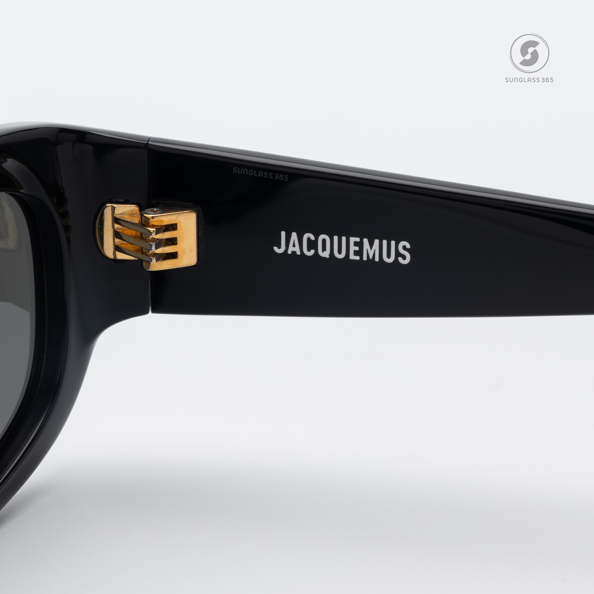 แว่นกันแดด JACQUEMUS THE PILOTA JAC2 C1