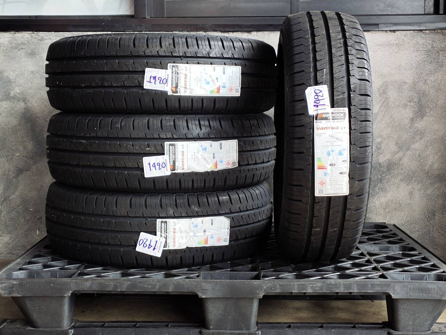 HANKOOK 215/70R16C RA18 6PR VANTRA LT