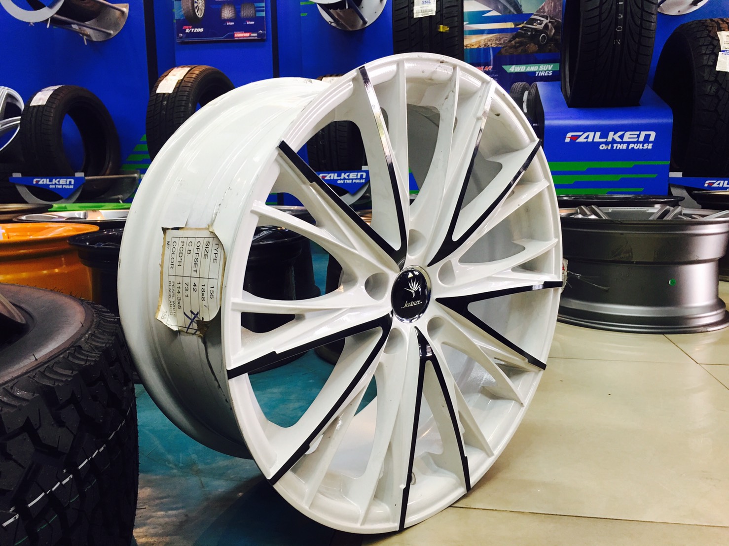 ล้อใหม่ทุกลายขอบ18 ชุด 9800 ปกติ 24000 บาท จำนวนจำกัด คลิ๊กชมเลย