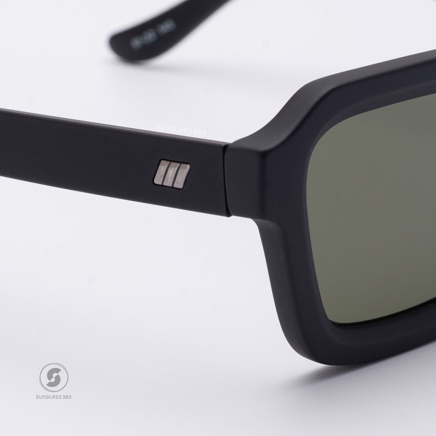 แว่นกันแดด Le Specs LSP2452377 IMPOSSIBLE Matte Black