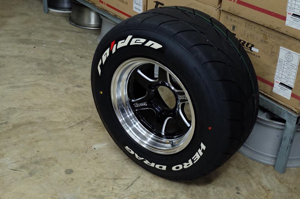 ล้อใหม่ ลายล่าสุด TORQ D1S ขอบ20 กลึงก้าน แดง