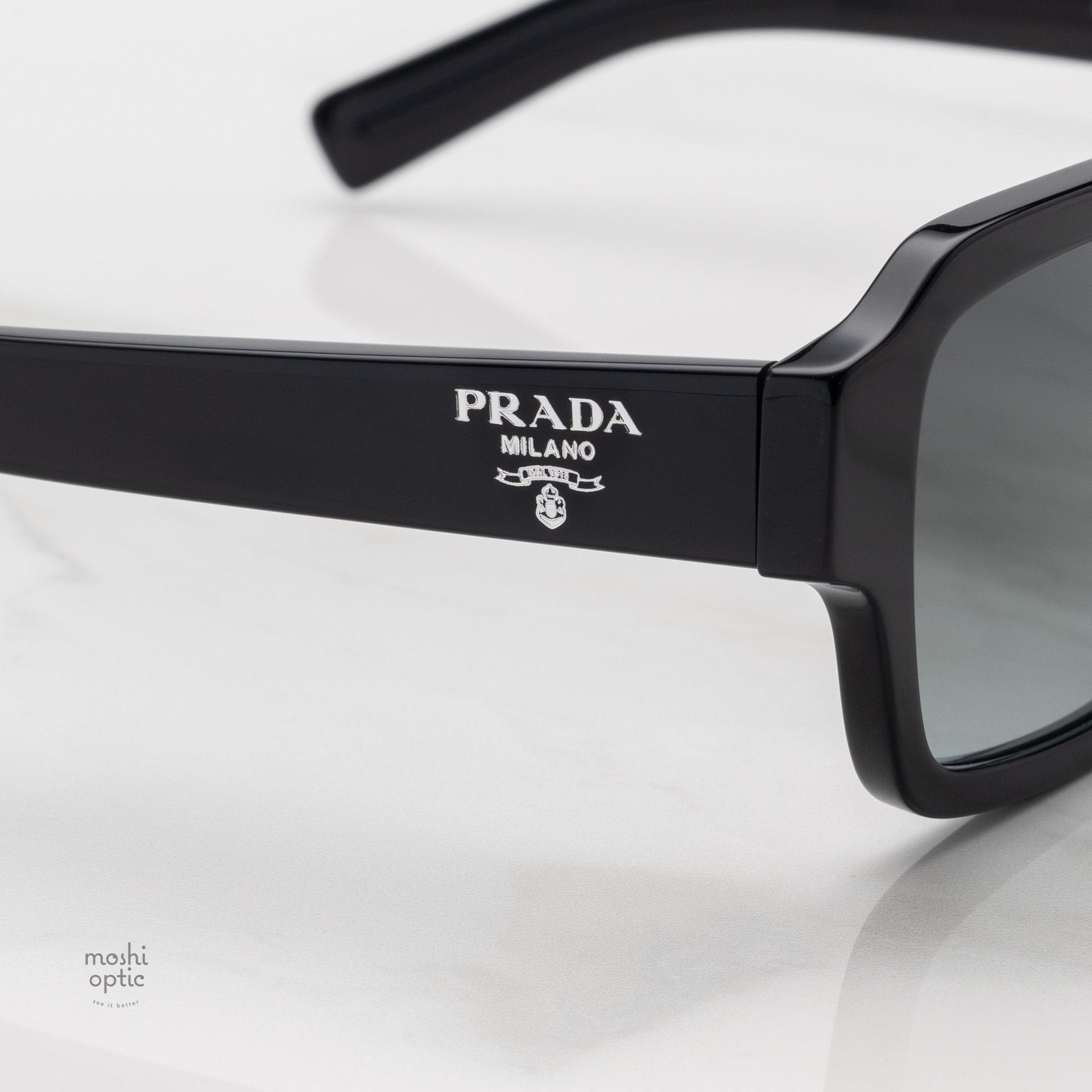 แว่นกันแดด PRADA PR02ZSF AB06T