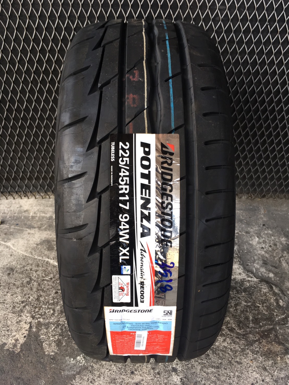 BRIDGESTONE RE003 225/45-17 ราคาถูก