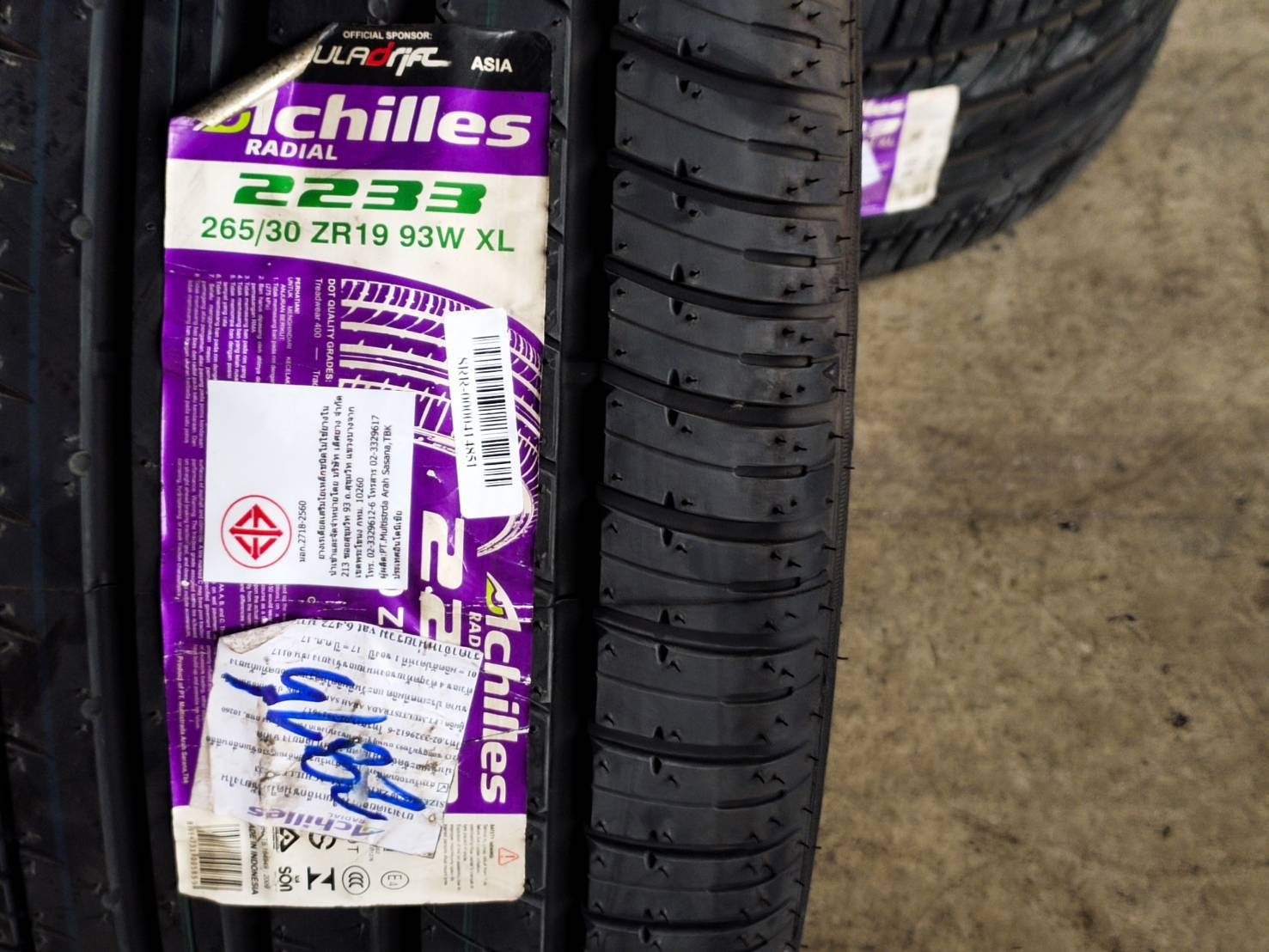 ACHILLES 2233 ขนาด 265/30ZR19