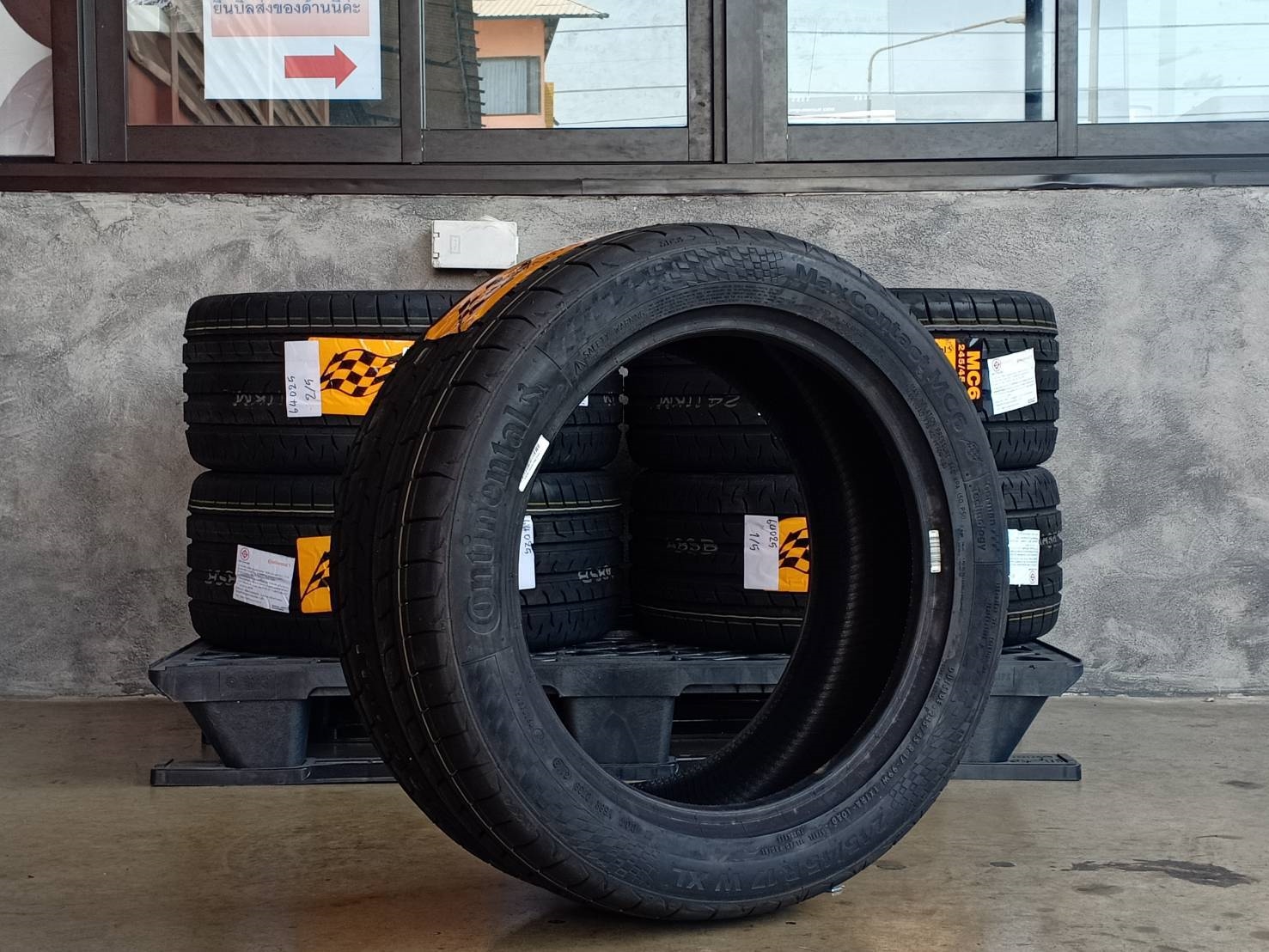 ยางใหม่ CONTINENTAL MC6 245/45-17 ราคาพิเศษ
