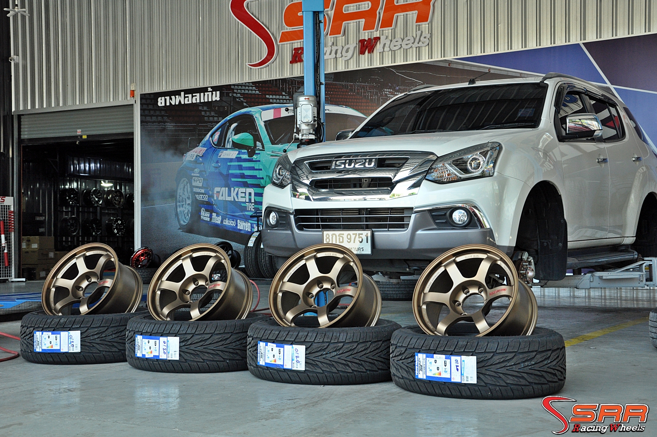 TE37SUV (ล้อตัวนี้FLOWFORMINGโคตเบา) ขอบ18 กว้าง9 PCD 6x139.7 offset+0
