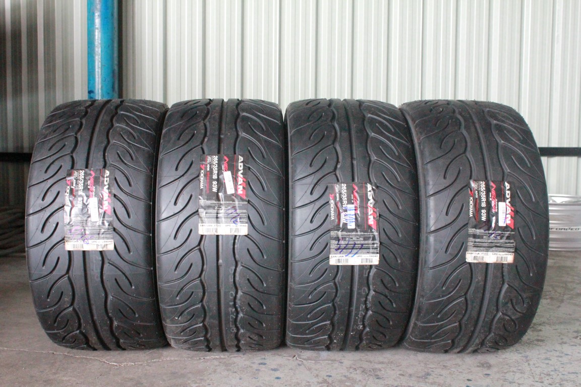 YOKOHAMA AD08R 275/35R19