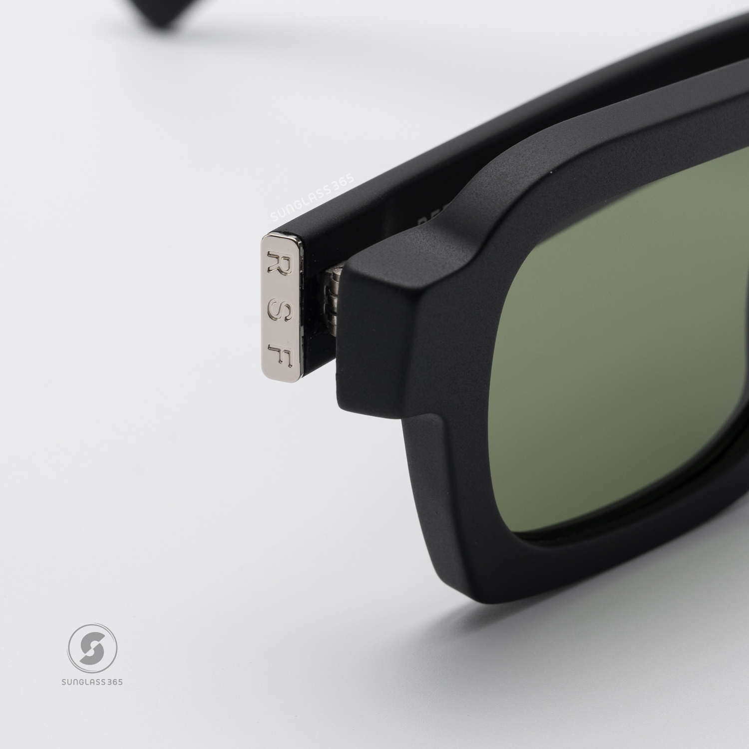 แว่นกันแดด SUPER SP HIW Caro Black Matte