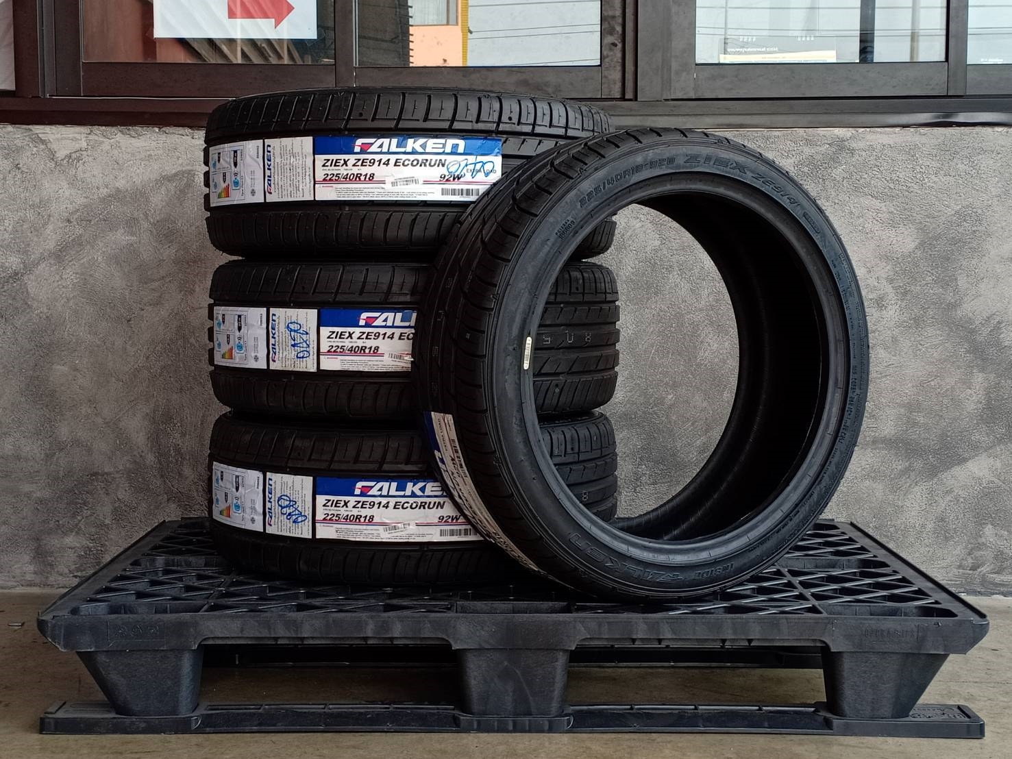FALKEN 225/40R18 ZIEX ZE914 ECORUN 92W MADE IN THAILAND