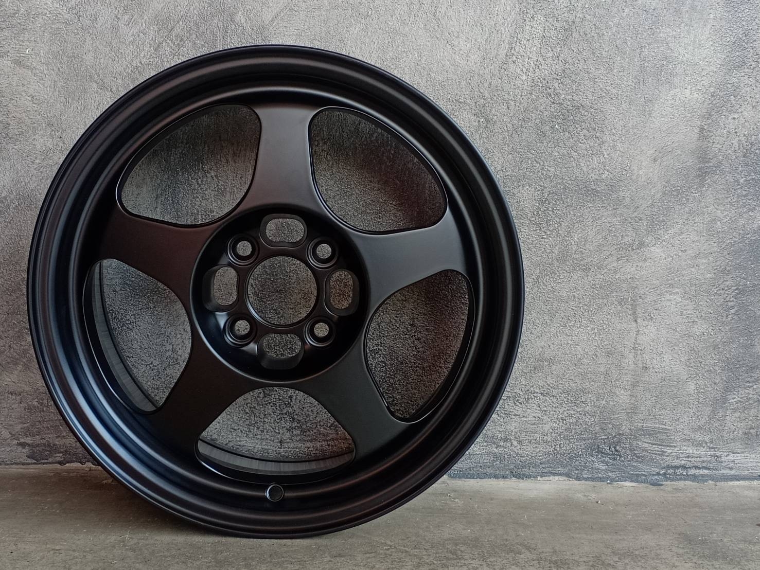 ZX21A 15X7 4X100 35 73.1 CHARCOAL BLACK