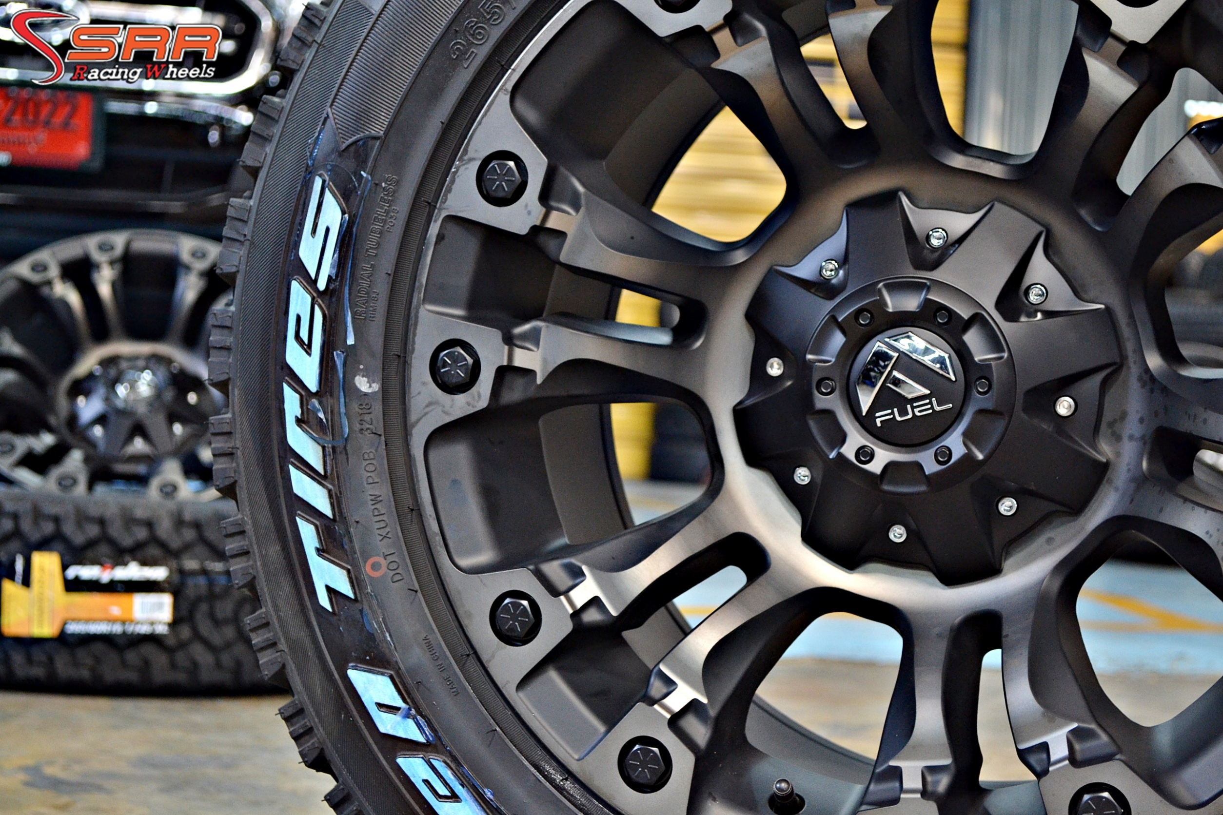 ล้อแท้ FUEL VAPOR ขอบ18 สุดยอดล้อ OFF ROAD